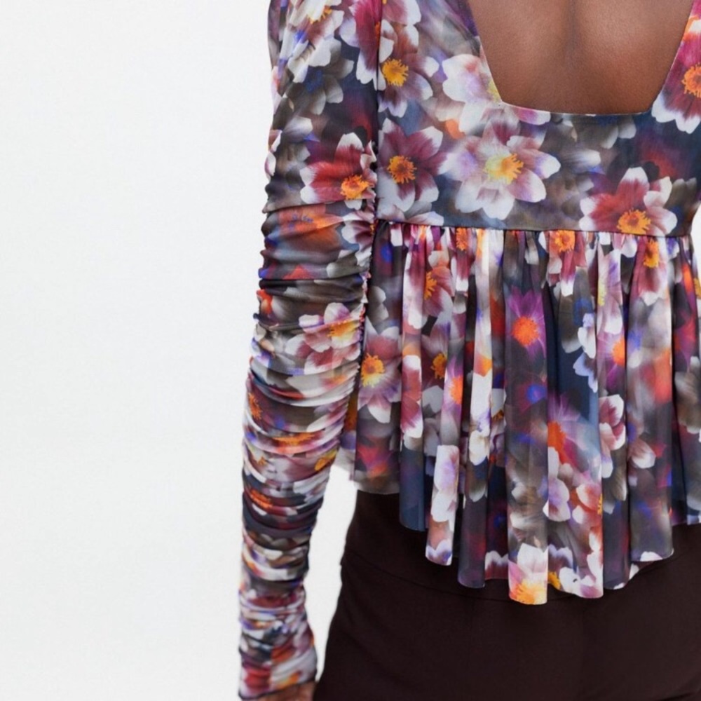 Urban Outfitters Floral Ruched Babydoll Longsleeve Top - Picture 2 of 3